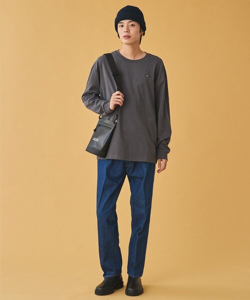 AIGLE（エーグル）の「オーガニックコットン オーバーサイズ ワンポイントシリコンバッジロゴ ロングスリーブTシャツ（Tシャツ/カットソー・メンズ・ブラック/ダークグレー/ホワイト・L/M/S/XL/XS/XXS）」の22枚目の写真