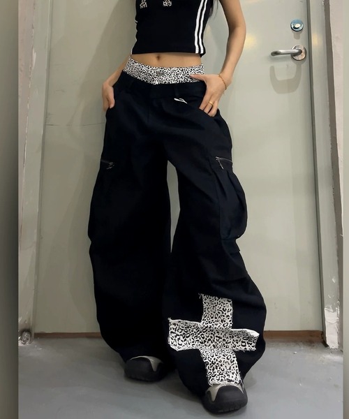 lilful(リルフル)の「レオパードクロス ダブルウエストワイドカーゴパンツ(カーゴパンツ・レディース・ブラック・L/M)」の10枚目の写真