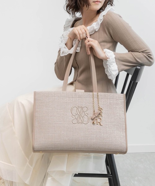 RANDA(ランダ)の「【A4対応】チャーム付きモノグラム刺繍ツイードトートバッグ(トートバッグ・レディース・ピンク/ブルー/グリーン/ブラック・LL)」の4枚目の写真