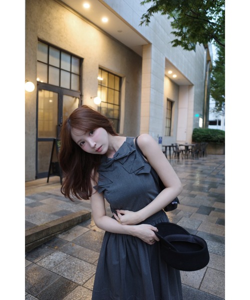 MISTREASS(ミストレアス)の「Sleeveless Ribbon Tops×Flare Skirt Set Up(セットアップ・レディース・グレー/ベージュ・FREE)」の1枚目の写真
