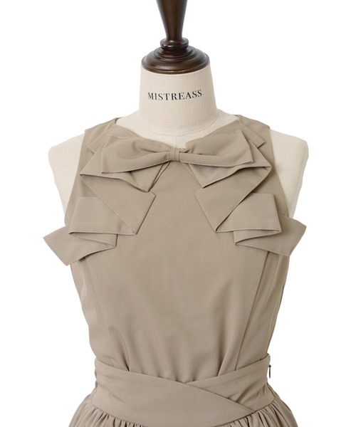 MISTREASS(ミストレアス)の「Sleeveless Ribbon Tops×Flare Skirt Set Up(セットアップ・レディース・グレー/ベージュ・FREE)」の21枚目の写真