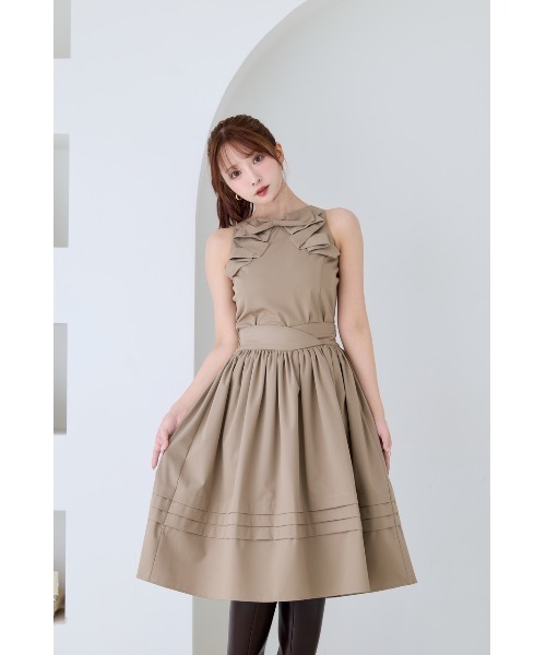 MISTREASS(ミストレアス)の「Sleeveless Ribbon Tops×Flare Skirt Set Up(セットアップ・レディース・グレー/ベージュ・FREE)」の9枚目の写真