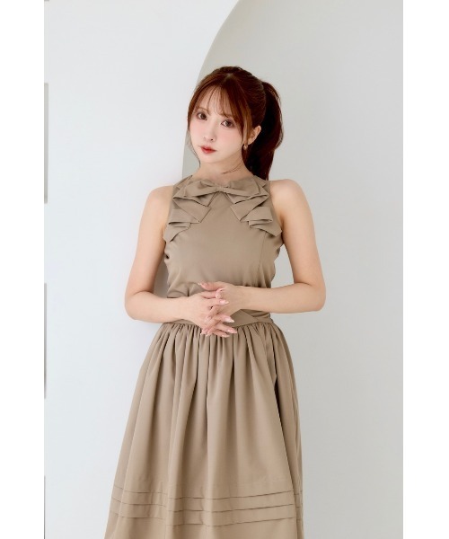 MISTREASS(ミストレアス)の「Sleeveless Ribbon Tops×Flare Skirt Set Up(セットアップ・レディース・グレー/ベージュ・FREE)」の8枚目の写真