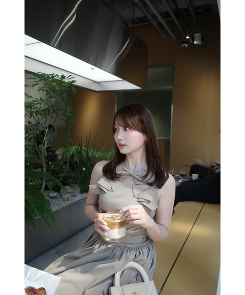 MISTREASS(ミストレアス)の「Sleeveless Ribbon Tops×Flare Skirt Set Up(セットアップ・レディース・グレー/ベージュ・FREE)」の14枚目の写真