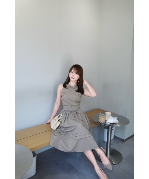 MISTREASS(ミストレアス)の「Sleeveless Ribbon Tops×Flare Skirt Set Up(セットアップ・レディース・グレー/ベージュ・FREE)」の13枚目の写真