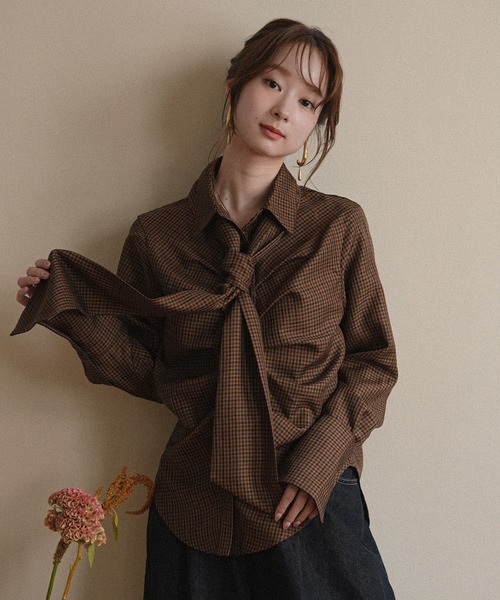 mideal(マイディール)の「tuck design bow tie shirt / タックデザインボウタイシャツ(シャツ/ブラウス・レディース・ベージュ/ブラウン/グレー・FREE)」の18枚目の写真