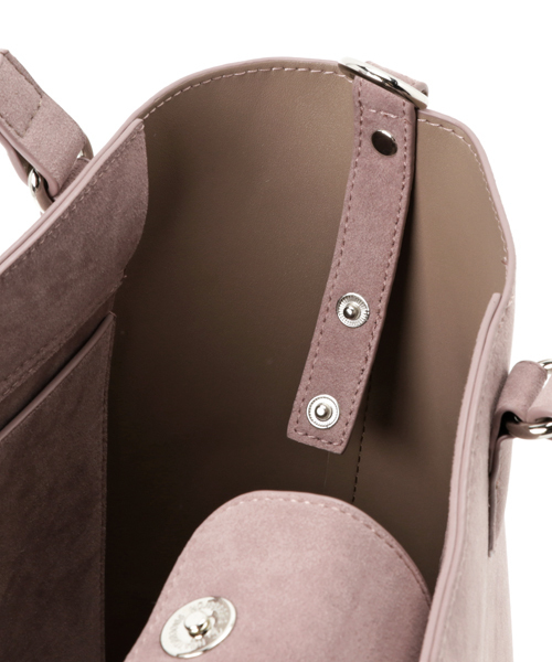 MOUSSY（マウジー）の「CITY HAND BAG（ショルダーバッグ・レディース・ライトベージュ/ブラック/ピンク・FREE）」の15枚目の写真