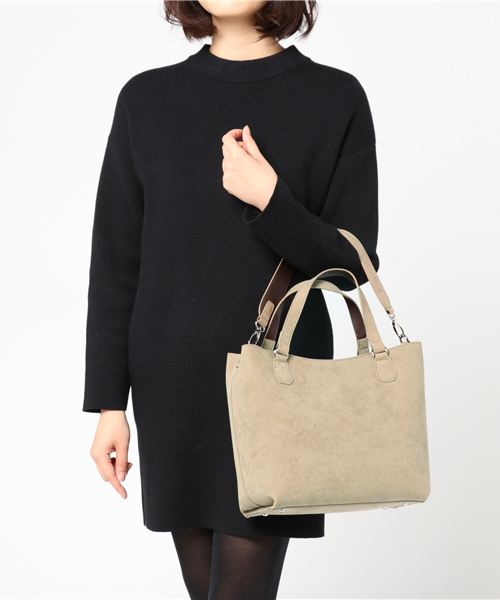 MOUSSY（マウジー）の「CITY HAND BAG（ショルダーバッグ・レディース・ライトベージュ/ブラック/ピンク・FREE）」の9枚目の写真