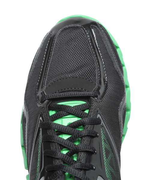 Reebok(リーボック)の「ZIGSONIC SPOT(スニーカー・メンズ・ブラック・26.5/27/27.5/28/28.5/29)」の5枚目の写真