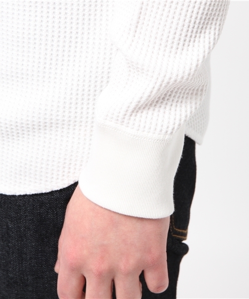 United Athle（ユナイテッドアスレ）の「【UNITED ATHLE】10.3ozヘビーワッフルロングスリーブTシャツ（Tシャツ/カットソー・メンズ・ホワイト/グレー/ブラック・SMALL/MEDIUM/LARGE）」の7枚目の写真