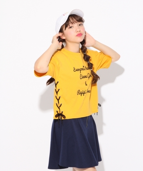 repipi armario（レピピ アルマリオ）の「☆nicola×KAYA×repipi☆レースアップTシャツ（Tシャツ/カットソー・キッズ・レッド/ホワイト/イエロー/ブラック・X-SMALL/LARGE/SMALL/MEDIUM）」の3枚目の写真