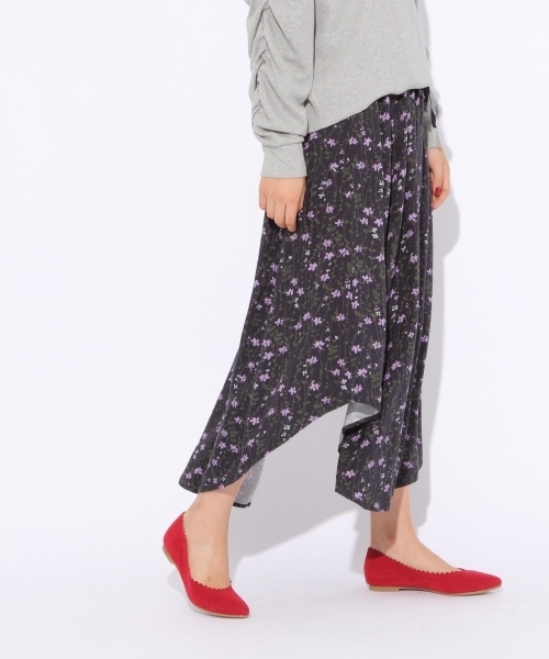 niko and...(ニコアンド)の「ラウンドヘムフレアースカート(スカート・レディース・パープル/レッド/イエロー・3/4)」の2枚目の写真