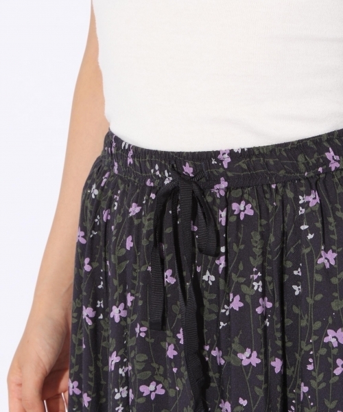 niko and...(ニコアンド)の「ラウンドヘムフレアースカート(スカート・レディース・パープル/レッド/イエロー・3/4)」の22枚目の写真