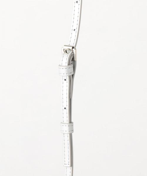 YAHKI（ヤーキ）の「＜YAHKI＞スプリットレザーサコッシュ о（ショルダーバッグ・レディース・シルバー/ブラック・FREE）」の6枚目の写真