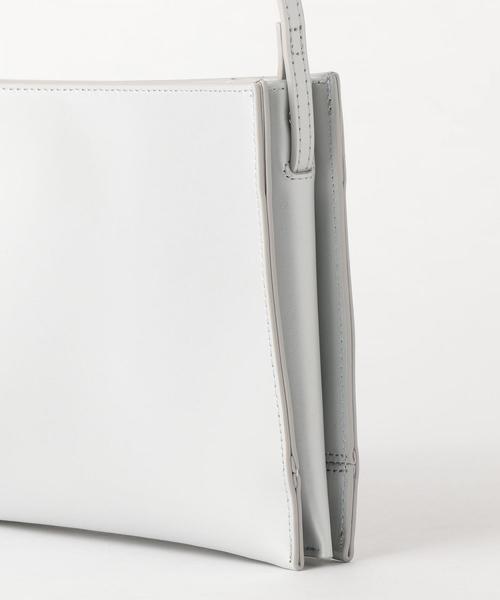 YAHKI（ヤーキ）の「＜YAHKI＞スプリットレザーサコッシュ о（ショルダーバッグ・レディース・シルバー/ブラック・FREE）」の8枚目の写真