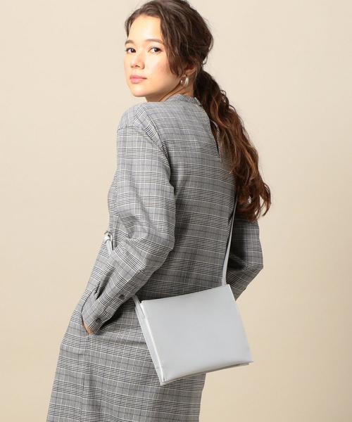 YAHKI（ヤーキ）の「＜YAHKI＞スプリットレザーサコッシュ о（ショルダーバッグ・レディース・シルバー/ブラック・FREE）」の10枚目の写真