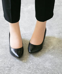 freely(フリーリー) 幅広 4E ポインテッドトゥ 5cmヒールパンプス