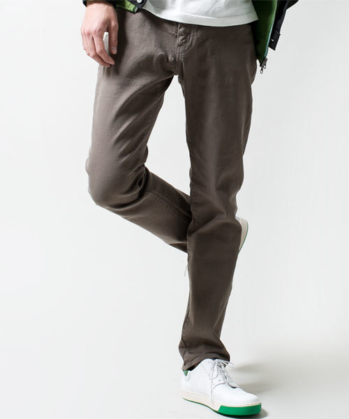 NANO universe(ナノユニバース)の「NU NARROW SLIM 5P(チノパンツ・メンズ・ベージュ/ブラック/ブルー/ボルドー/グレー・SMALL/MEDIUM/LARGE/X-LARGE)」の16枚目の写真