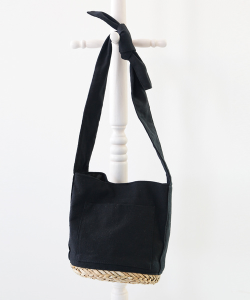 classicalelf（クラシカルエルフ）の「ラフリボン×カゴ　コンビ トートショルダーかごバッグ（かごバッグ・レディース・ブラック/カーキ/インディゴブルー/アイボリー・ONE SIZE）」の3枚目の写真
