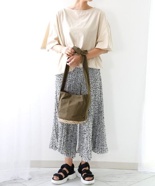 classicalelf（クラシカルエルフ）の「ラフリボン×カゴ　コンビ トートショルダーかごバッグ（かごバッグ・レディース・ブラック/カーキ/インディゴブルー/アイボリー・ONE SIZE）」の6枚目の写真