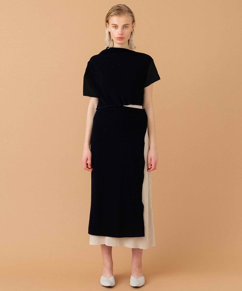 UNITED TOKYO（ユナイテッドトウキョウ）の「アシメカットワンピース（ワンピース・レディース・ブラック/ブルー/ベージュ・1）」の19枚目の写真