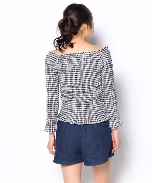 Chico（チコ）の「シャーリングTOPs（シャツ/ブラウス・レディース・レッド/ブラック/ライトブルー・FREE）」の7枚目の写真