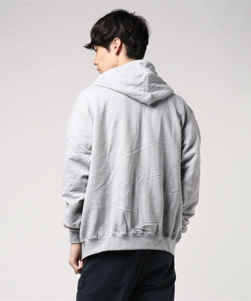 Champion(チャンピオン)の「Champion(チャンピオン) ジップアップスウェットパーカー 9oz(パーカー・メンズ・ブラック/グレー/ダークグリーン/ネイビー/レッド/レッド系その他/チャコール・SMALL/MEDIUM/LARGE/X-LARGE)」の8枚目の写真