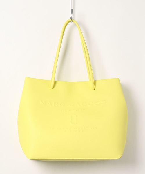 MARC JACOBS(マークジェイコブス)の「LOGO SHOPPER/ロゴ ショッパー EW トート(トートバッグ)」|イエロー