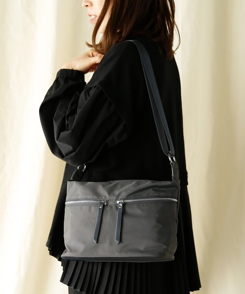 セール 8ポケット収納 ショルダーバッグ レディースバッグ 斜めがけ ナイロンバッグ サコッシュ アウトドアバッグ ワンマイルバッグ ショルダーバッグ Vitafelice ヴィータフェリーチェ のファッション通販 Zozotown