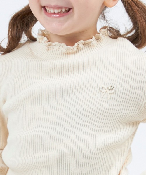 KP(ケーピー)の「フェザーコットン ハイネックニット(100-130cm)(ニット/セーター・キッズ・オフホワイト/ブラック/ピンク/スモークピンク/サックスブルー・100cm/110cm/120cm/130cm)」の10枚目の写真