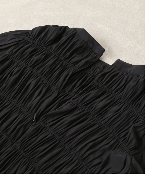 HARDY NOIR カッセンギャザーパフスリーブワンピース HARDY NOIR（アルディーノアール）の「カッセンギャザー