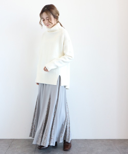 AMERICAN HOLIC（アメリカンホリック）の「タートルネック裾スリットニットチュニック（ニット/セーター・レディース・グレイッシュベージュ/杢グレー/パープル/オフホワイト/チャコールグレー・MEDIUM/LARGE）」の12枚目の写真
