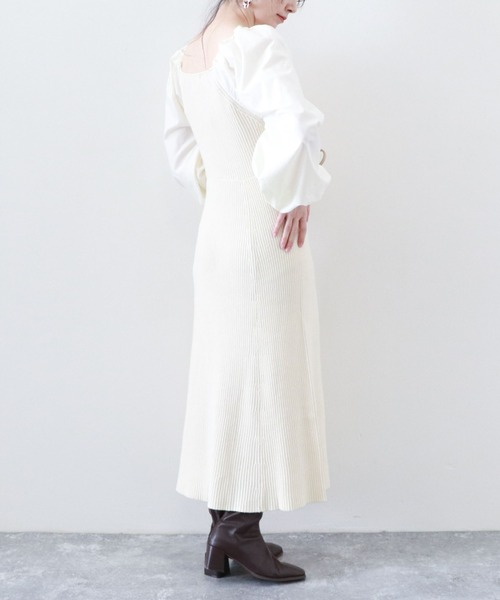 archives（アルシーヴ）の「バルーン袖ニットワンピース（ワンピース・レディース・オフホワイト/ブルー/ピンクベージュ・MEDIUM）」の3枚目の写真