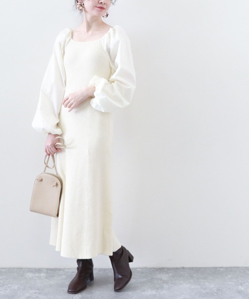 archives（アルシーヴ）の「バルーン袖ニットワンピース（ワンピース・レディース・オフホワイト/ブルー/ピンクベージュ・MEDIUM）」の5枚目の写真