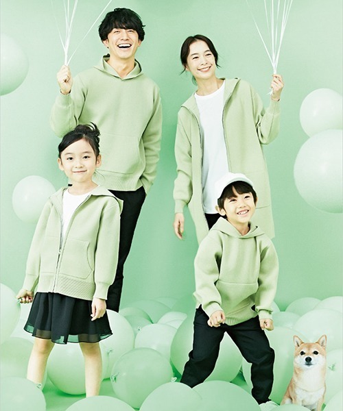 COMME CA ISM（コムサイズム）の「スムース編み スリット入り ニット パーカ（パーカー・レディース・ブラック/カーキ/アイボリー/イエロー×グリーン・FREE）」の7枚目の写真