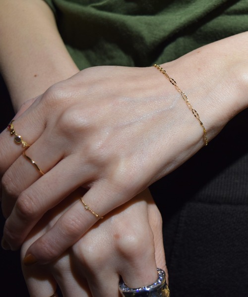 little emblem（リトルエンブレム）の「フラワーペタルミックスチェーンブレスレット（ブレスレット・レディース・ゴールド・FREE）」の2枚目の写真