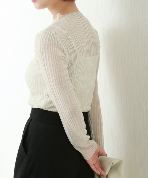 libelle more(リベル モア)の「ビスコース混光沢シアーランダムリブ+ボードレーキャミ セット(Tシャツ/カットソー・レディース・オフホワイト/ブラック/ライトベージュ/ライトピンク/シルバー・M/L)」の5枚目の写真