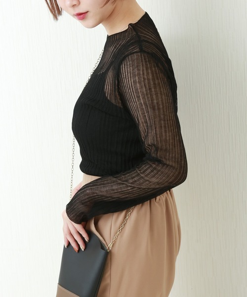 libelle more(リベル モア)の「ビスコース混光沢シアーランダムリブ+ボードレーキャミ セット(Tシャツ/カットソー・レディース・オフホワイト/ブラック/ライトベージュ/ライトピンク/シルバー・M/L)」の2枚目の写真