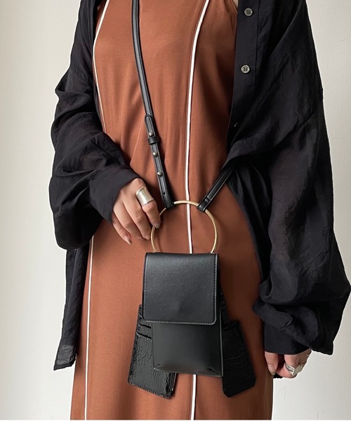 NEUNA（ヌナ）の「【自由にアレンジが可能！】モバイルケース/パスケース・定期入れ/キーケース/組み合わせヴィーガンレザーショルダーバッグ（ショルダーバッグ・レディース・ブラック/グレイッシュベージュ/ミント/マルチ・FREE）」の7枚目の写真