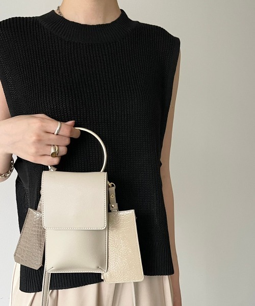 NEUNA（ヌナ）の「【自由にアレンジが可能！】モバイルケース/パスケース・定期入れ/キーケース/組み合わせヴィーガンレザーショルダーバッグ（ショルダーバッグ・レディース・ブラック/グレイッシュベージュ/ミント/マルチ・FREE）」の11枚目の写真