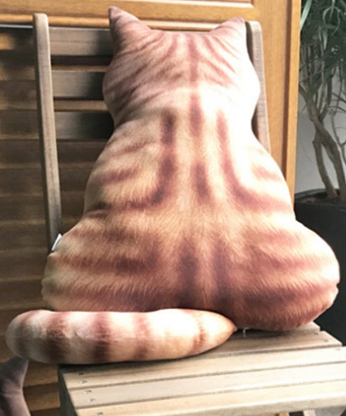 aimoha(アイモハ)の「猫背中柄クッション抱き枕(その他雑貨・レディース・ブラック系2/ダークブラウン系1/オレンジ系1/ホワイト系1/ホワイト系2/ブラック系1/ピンク・MEDIUM)」の7枚目の写真