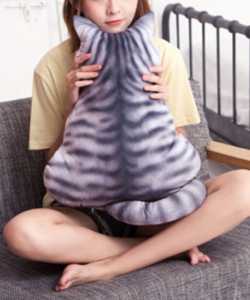 aimoha(アイモハ)の「猫背中柄クッション抱き枕(その他雑貨・レディース・ブラック系2/ダークブラウン系1/オレンジ系1/ホワイト系1/ホワイト系2/ブラック系1/ピンク・MEDIUM)」の8枚目の写真