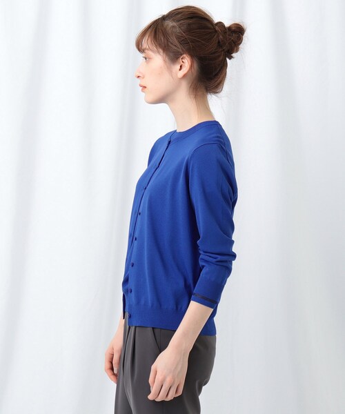 INDIVI（インディヴィ）の「◆「S」【WEB限定/2点セット】クルーネックアンサンブルニット（アンサンブル・レディース・ブラック/オフホワイト/ブルー/ライトベージュ・05）」の10枚目の写真