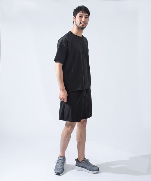 URBAN RESEARCH ROSSO MEN(アーバンリサーチロッソメン)の「メッシュ切替アクティブTシャツ(Tシャツ/カットソー・メンズ・ブラック/チャコールグレー・MEDIUM/LARGE)」の9枚目の写真