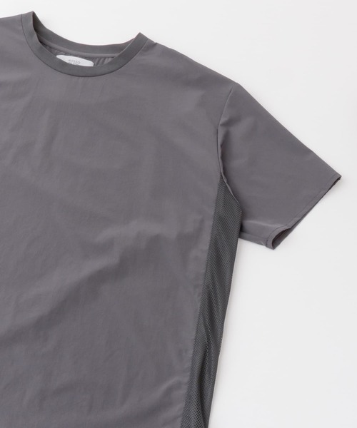 URBAN RESEARCH ROSSO MEN(アーバンリサーチロッソメン)の「メッシュ切替アクティブTシャツ(Tシャツ/カットソー・メンズ・ブラック/チャコールグレー・MEDIUM/LARGE)」の13枚目の写真