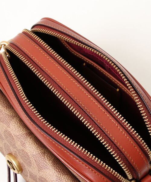 良品 636 コーチ カメラバッグ シグネチャー キャンバス レザー 茶 COACH（コーチ）の「ウィロウ カメラ バッグ シグネチャー
