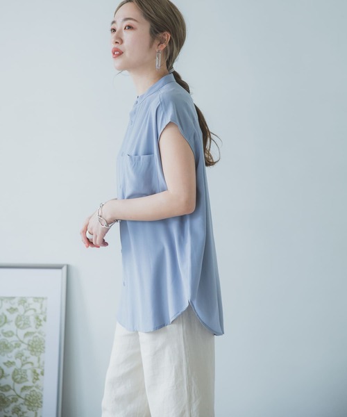 ITEMS URBANRESEARCH（アイテムズ アーバンリサーチ）の「バックボタンシャツ（シャツ/ブラウス・レディース・チャコールグレー/ベージュ/ライトカーキ/グレー系その他・FREE）」の3枚目の写真