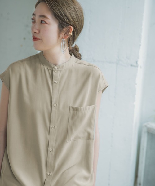 ITEMS URBANRESEARCH（アイテムズ アーバンリサーチ）の「バックボタンシャツ（シャツ/ブラウス・レディース・チャコールグレー/ベージュ/ライトカーキ/グレー系その他・FREE）」の16枚目の写真