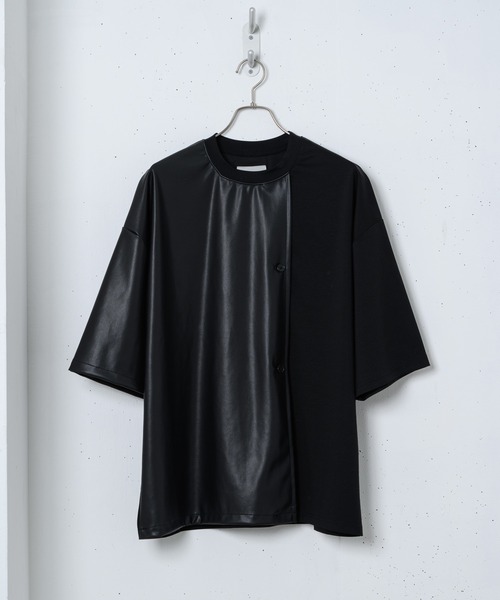 Alcindor Materials（アルシンダーマテリアルズ）の「synthetic leather poncho T-shirts/シンセティックレザーポンチョT（Tシャツ/カットソー・メンズ・ブラック・MEDIUM/LARGE）」の9枚目の写真