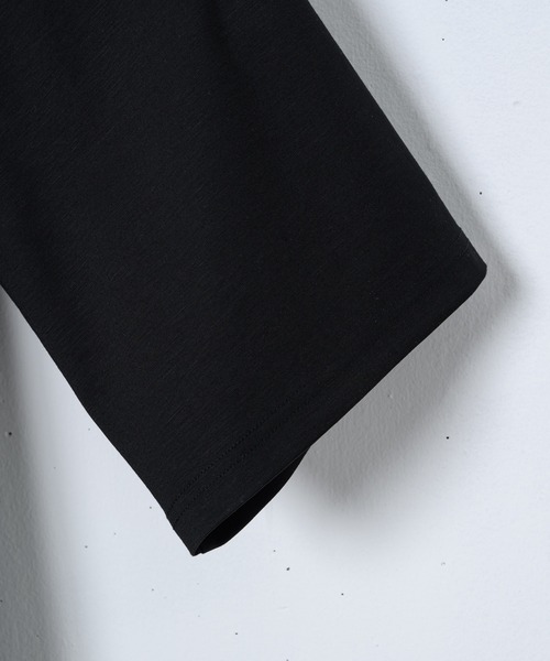 Alcindor Materials（アルシンダーマテリアルズ）の「synthetic leather poncho T-shirts/シンセティックレザーポンチョT（Tシャツ/カットソー・メンズ・ブラック・MEDIUM/LARGE）」の15枚目の写真